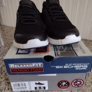 Sketchers work shoes sz.6.5